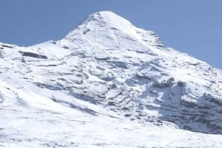 Pisang Peak Climbing